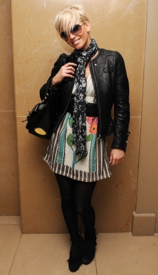 Sarah_Harding_out_in_London_on_her_birthday_17_11_08_28529.jpg