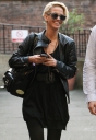 Имя файла=Sarah_Harding_leaving_a_Charity_Card_Sale2C_London_27_10_08_28329.jpg
Размер файла=1742КБ
Размеры=2162x3122
Дата=Апр 12, 2012 Sarah_Harding_leaving_a_Charity_Card_Sale2C_London_27_10_08_28329.jpg