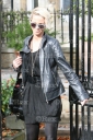 Sarah_Harding_leaving_her_home_24_10_08_28529.jpg