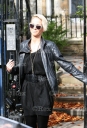 Имя файла=Sarah_Harding_leaving_her_home_24_10_08_28829.jpg
Размер файла=64КБ
Размеры=378x550
Дата=Апр 12, 2012 Sarah_Harding_leaving_her_home_24_10_08_28829.jpg