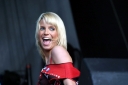 Girls_Aloud_perform_at_the_KC_Stadium_Hull_40504_3.jpg