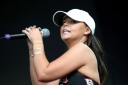 Girls_Aloud_perform_at_the_KC_Stadium_Hull_40504_6.jpg
