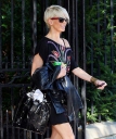 Sarah_Harding_leaving_her_home_19_09_08_28529.jpg