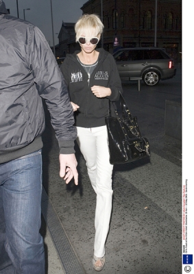 Sarah_Harding_at_the_Hilton_Hotel2C_Manchester_29_05_08_28129.jpg
