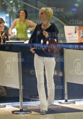 Sarah_Harding_at_the_Hilton_Hotel2C_Manchester_29_05_08_28729.jpg