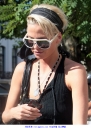 Sarah_and_Tommy_out_in_London_30_06_08_281329.jpg
