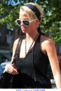 Имя файла=Sarah_and_Tommy_out_in_London_30_06_08_28729.jpg
Размер файла=140КБ
Размеры=524x775
Дата=Апр 15, 2012 Sarah_and_Tommy_out_in_London_30_06_08_28729.jpg