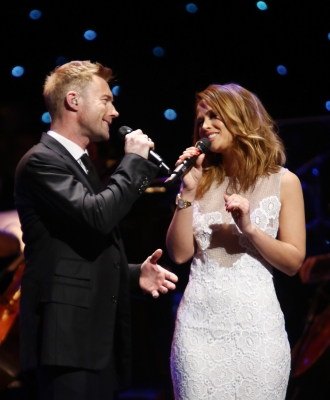 Kimberley_Walsh_at_the_Olivier_Awards_15_04_12_282629.jpg