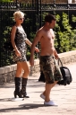 Sarah_leaving_her_house_09_06_08_281029.jpg