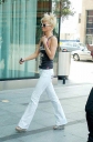 Sarah___Nicola_outside_their_hotel_in_Manchester_29_05_08_28729.jpg