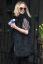 Sarah_Harding_leaving_home_19_04_12_28129.jpg