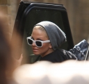 Sarah_seen_going_to_the_Studio2C_London_08_04_08_28829.jpg