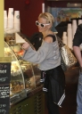 Sarah_Harding_seen_getting_coffee2C_London_07_04_08_28629.jpg