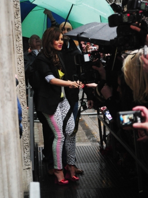Cheryl_Cole_arriving_at_Radio_One_25_04_12_283629.jpg
