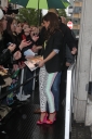 Cheryl_Cole_leaving_the_Radio_One_studios_25_04_12_286129.jpg