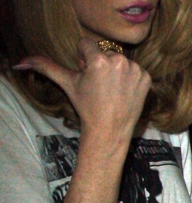 Nicola_Roberts_leaving_The_Brompton_Club_26_04_12_281129.jpg
