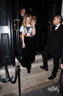 Nicola_Roberts_leaving_The_Brompton_Club_26_04_12_282829.jpg