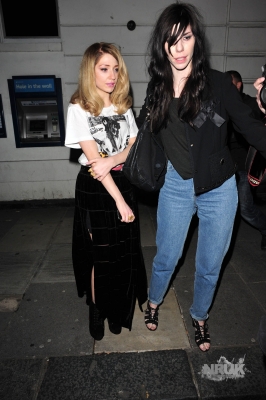 Nicola_Roberts_leaving_The_Brompton_Club_26_04_12_283229.jpg