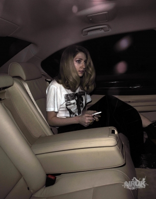 Nicola_Roberts_leaving_The_Brompton_Club_26_04_12_283629.jpg