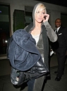 Sarah_leaving_Mayfair_hotel_19_03_08_28829.jpg