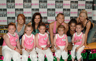 HMV_Dublin_Signing_30_05_03_281429.jpg