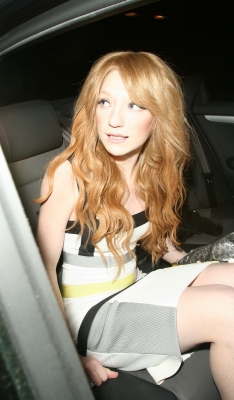 Nicola_Roberts_leaving_Mahiki2C_London_24_02_08_28829.jpg
