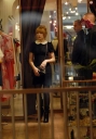 Nicola_Roberts_shopping_and_at_a_restaurant2C_London_28_02_08_28529.jpg