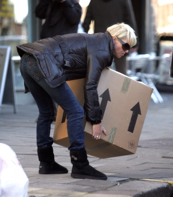 Sarah_and_Tom_unloading_boxes_to_Charity_Shops_06_02_08_28129.jpg