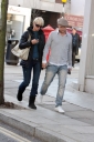 Sarah_and_Tom_walking_through_London_after_lunch_06_02_08_28529.jpg
