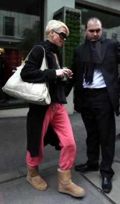 Sarah_Harding_leaving_Mayfair_Hotel2C_London_29_02_08_28429.jpg
