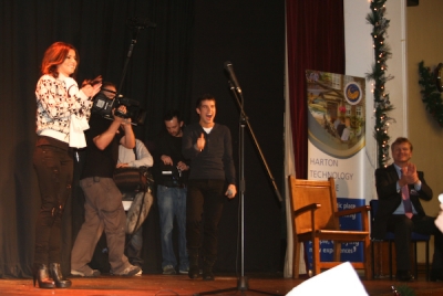 Cheryl_at_Harton_College_during_Joe_s_visit_home_for_2009_X-Factor_finals_07_12_09_281629.jpg