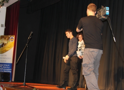 Cheryl_at_Harton_College_during_Joe_s_visit_home_for_2009_X-Factor_finals_07_12_09_281729.jpg