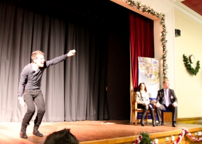 Cheryl_at_Harton_College_during_Joe_s_visit_home_for_2009_X-Factor_finals_07_12_09_282329.jpg
