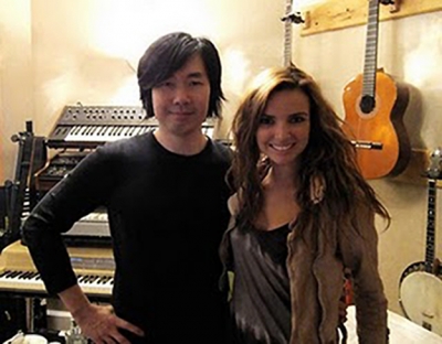 Nadine_Coyle_in_Guy_Chambers_studio_December_2009_28129.jpg