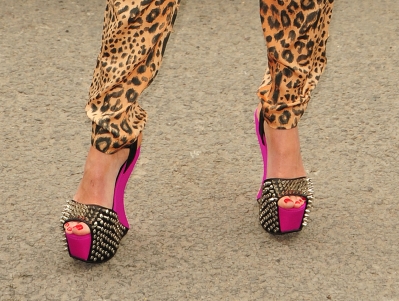 Sarah_Harding_outside_Claridges_Hotel_02_05_12_282629.jpg