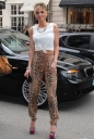 Имя файла=Sarah_Harding_outside_Claridges_Hotel_02_05_12_2810929.jpg
Размер файла=1857КБ
Размеры=3264x4806
Дата=Май 05, 2012 Sarah_Harding_outside_Claridges_Hotel_02_05_12_2810929.jpg