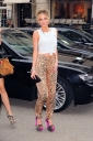 Имя файла=Sarah_Harding_outside_Claridges_Hotel_02_05_12_284529.jpg
Размер файла=1036КБ
Размеры=1996x3000
Дата=Май 05, 2012 Sarah_Harding_outside_Claridges_Hotel_02_05_12_284529.jpg