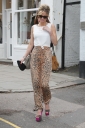 Имя файла=Sarah_Harding_outside_Claridges_Hotel_02_05_12_286029.jpg
Размер файла=1769КБ
Размеры=2722x4083
Дата=Май 05, 2012 Sarah_Harding_outside_Claridges_Hotel_02_05_12_286029.jpg