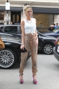 Имя файла=Sarah_Harding_outside_Claridges_Hotel_02_05_12_286929.jpg
Размер файла=1576КБ
Размеры=2626x3939
Дата=Май 05, 2012 Sarah_Harding_outside_Claridges_Hotel_02_05_12_286929.jpg