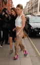 Имя файла=Sarah_Harding_outside_Claridges_Hotel_02_05_12_287429.jpg
Размер файла=1172КБ
Размеры=1866x2986
Дата=Май 05, 2012 Sarah_Harding_outside_Claridges_Hotel_02_05_12_287429.jpg
