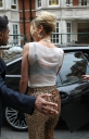 Имя файла=Sarah_Harding_outside_Claridges_Hotel_02_05_12_289829.jpg
Размер файла=1594КБ
Размеры=2478x3834
Дата=Май 05, 2012 Sarah_Harding_outside_Claridges_Hotel_02_05_12_289829.jpg