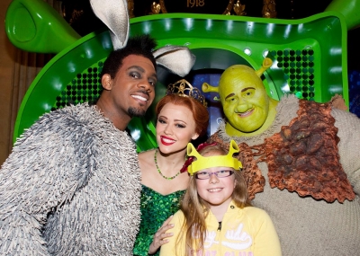 Kimberley_and_the_cast_of_Shrek_celebrate_a_year_onstage_06_05_12_28729.jpg