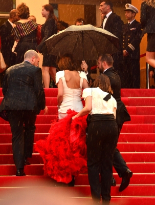Cheryl_Cole_at_Amour_Premiere_-_65th_Annual_Cannes_Film_Festival_20_05_12_289229.jpg