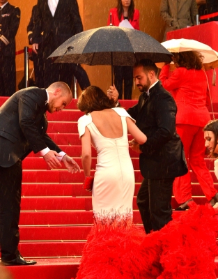 Cheryl_Cole_at_Amour_Premiere_-_65th_Annual_Cannes_Film_Festival_20_05_12_289329.jpg
