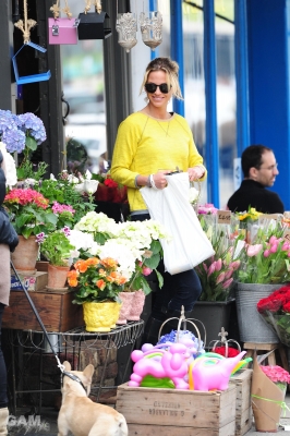 Sarah_Harding_out___about_in_London_19_05_12_28429.jpg