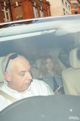 Cheryl2C_Nicola_and_Sarah_arriving_at_Shrek_-_the_Musical_21_05_12_28929.jpg