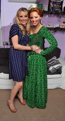 Cheryl2C_Sarah2C_Kimberley_and_Nicola_backstage_at_Shrek_21_05_12_285829.jpg