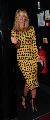 Sarah2C_Kimberley_and_Nicola_leave_Shrek_the_musical_21_05_12_284629.jpg