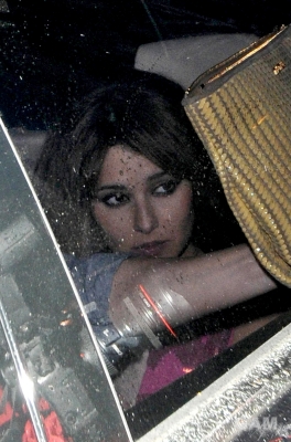 Cheryl_Cole_at_The_Mahiki_Club_In_London_01_06_12_28529.JPG