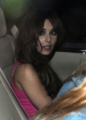 Cheryl_Cole_at_The_Mahiki_Club_In_London_01_06_12_288329.JPG